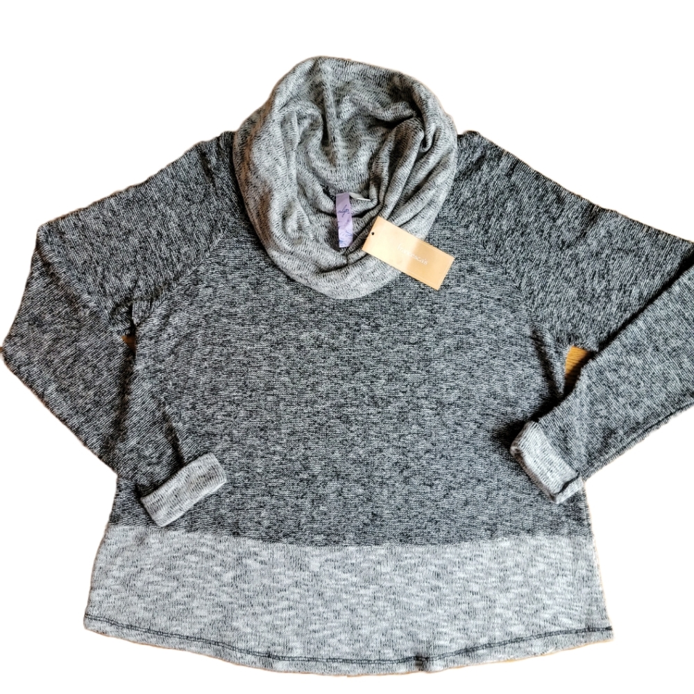 🌟 NWT FRANCESCA'S Gray Cowl Neck Sweater Lightweight Loose Fitting Size S Soft